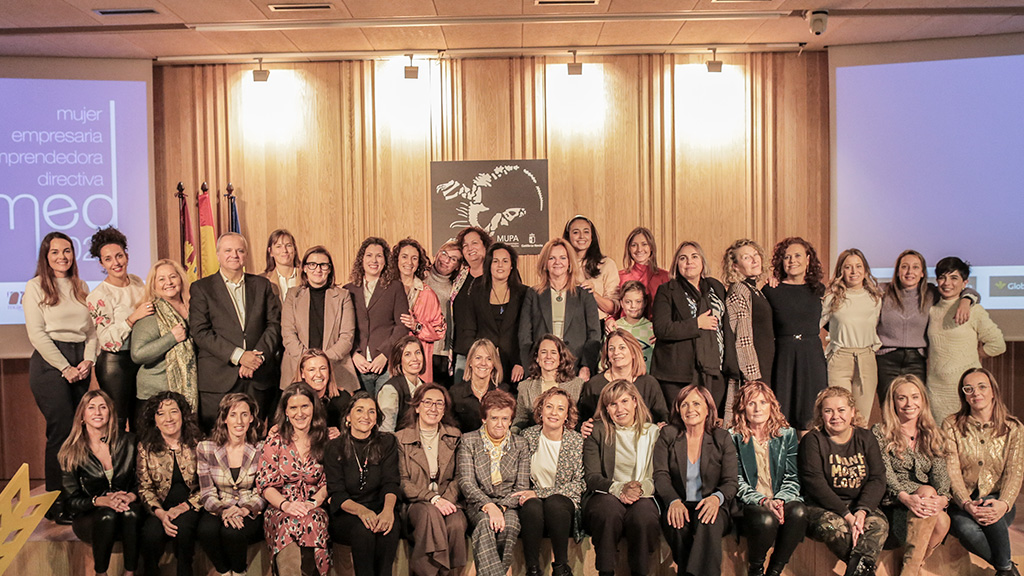 Clausura Mujer Empresaria Emprendedora Directiva 2025
