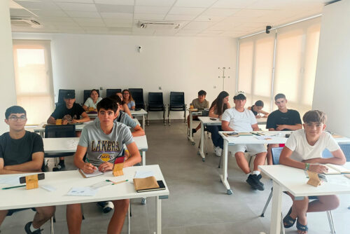 La-Escuela-Regional-Digital-Globalcaja-con-la-seguridad-de-infancia-y-juventud